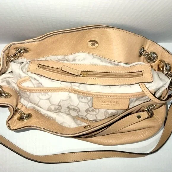 MICHAEL Michael Kors Tan Pebbled Leather Shoulder Bag - Picture 9 of 12